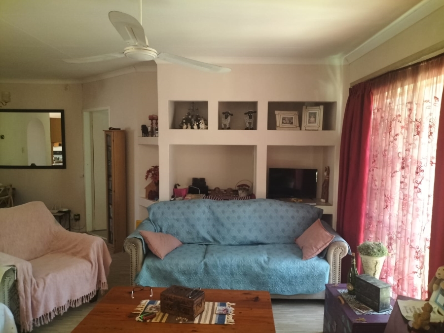 To Let 3 Bedroom Property for Rent in Pellissier Free State